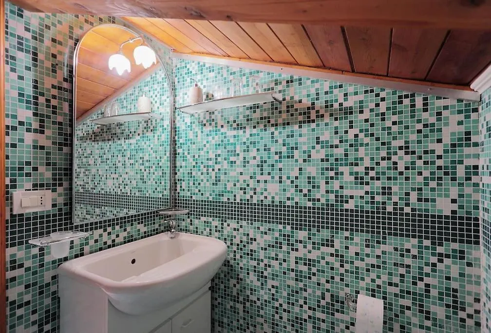 Apartment La Barca Nel Frutteto Natura E Relax In Collina Lagune Italy